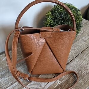 MINI BUCKET BAG Classic Mini Tote